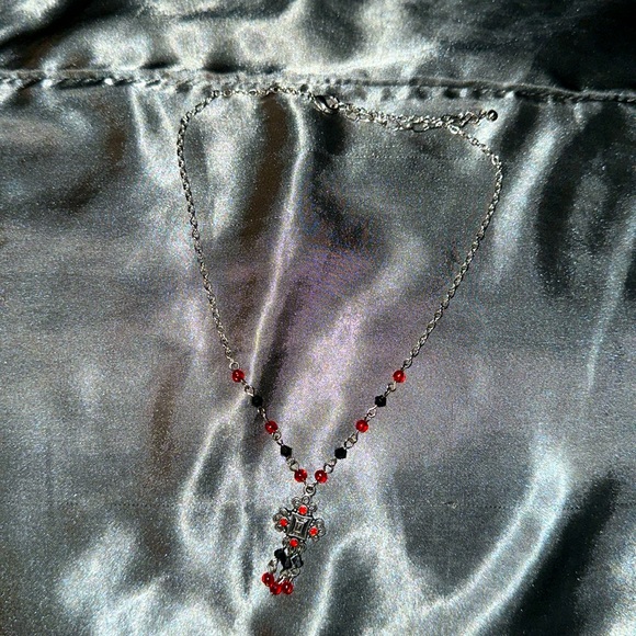 Necklace - Picture 1 of 4